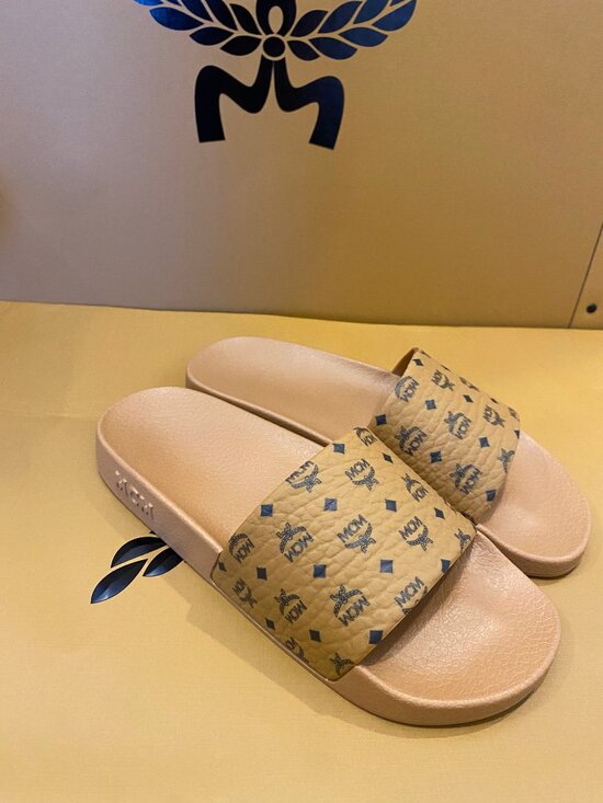 MCM Rubber Slides main image 5